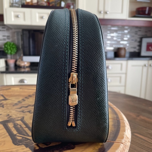 SOLD to Collector in Victoria!! Louis Vuitton Taiga Trousse Toilette Bagp - Picture 5 of 11